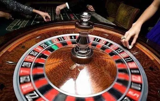 MM9999 Live Casino ကာစီနိုရှိ Real Dealer ဘက်ကာရက်ဂိမ်းသမားများ